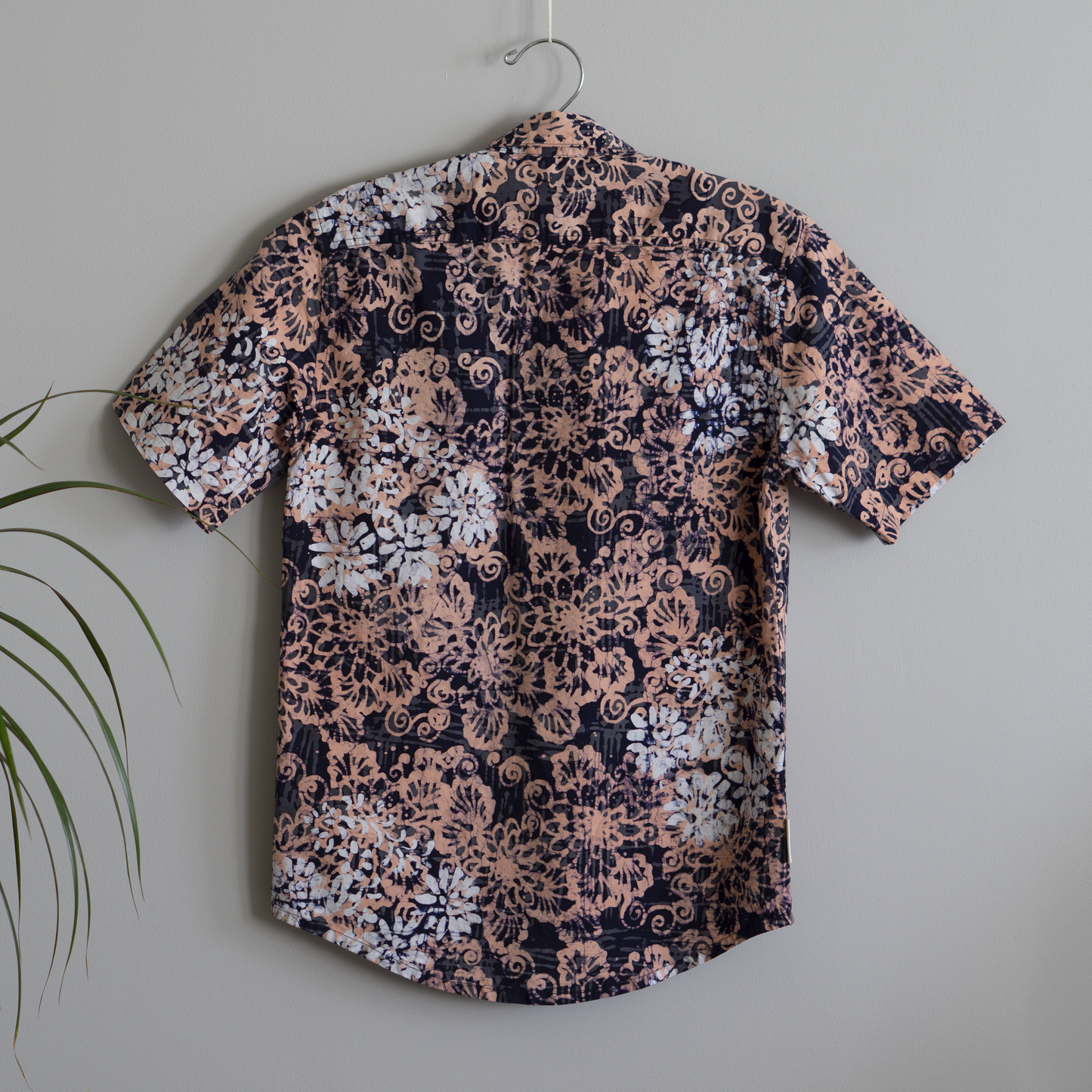 M size Batik button-down shirt
