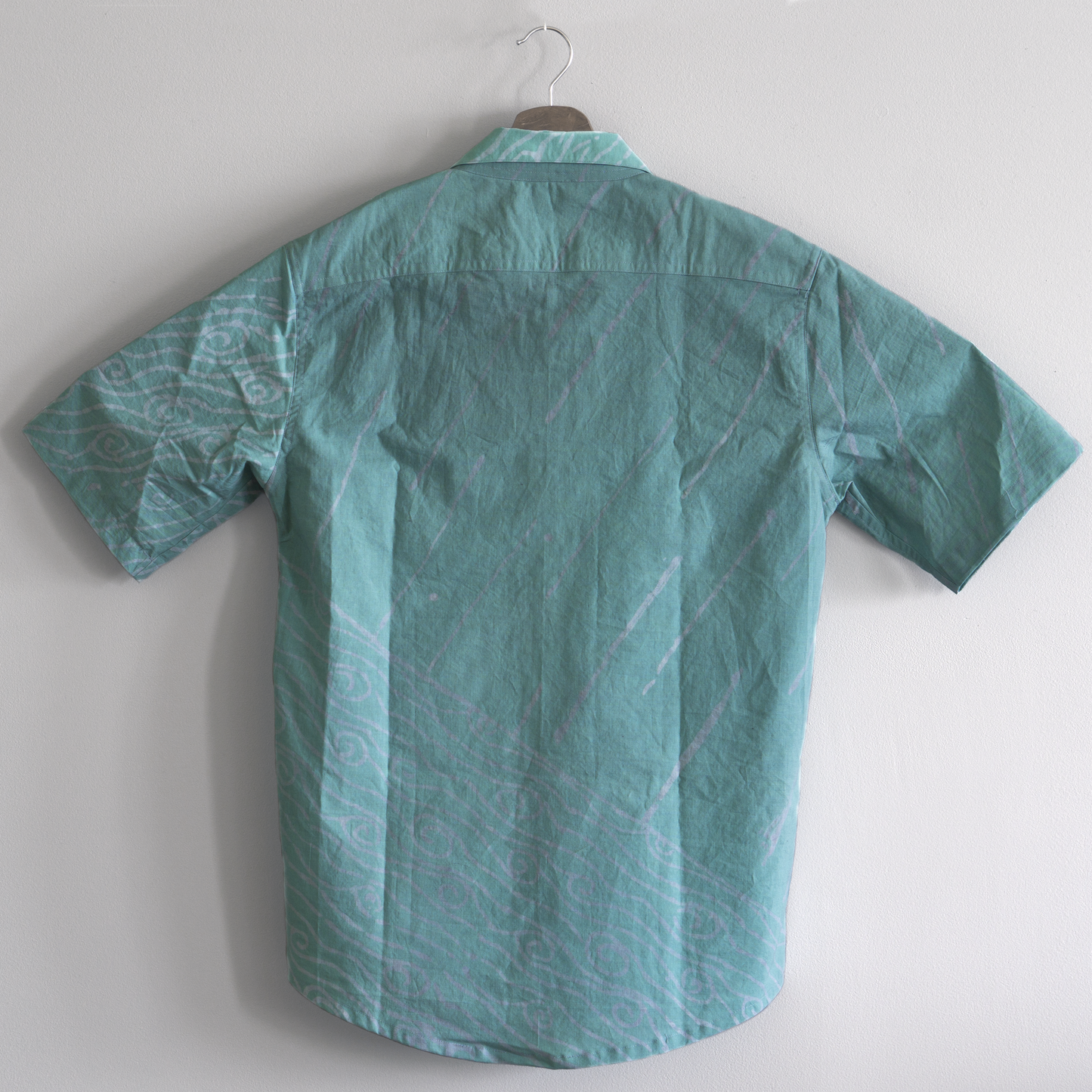 M size Batik button-down shirt